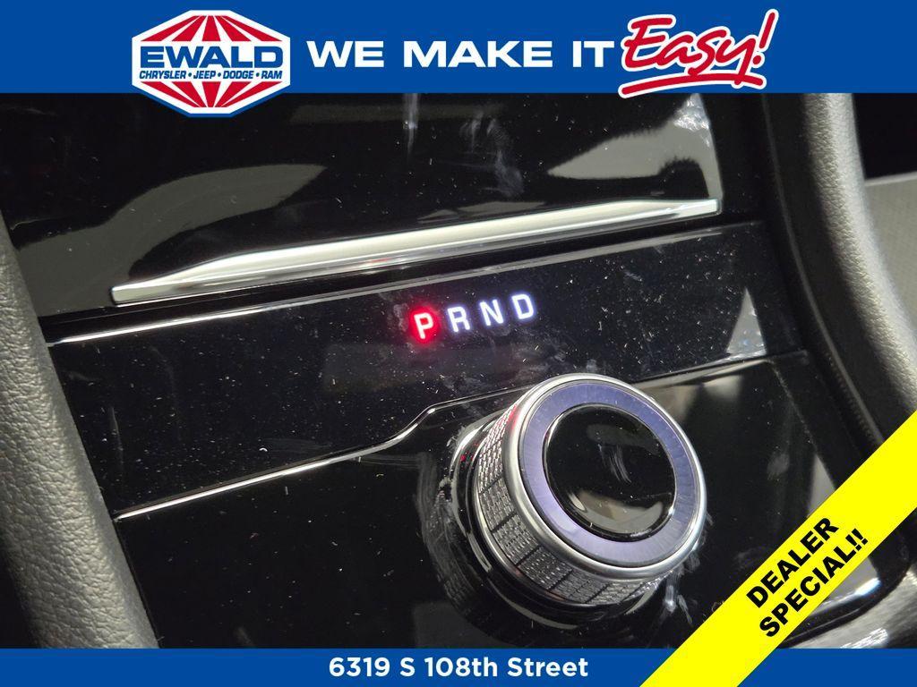 new 2025 Jeep Grand Cherokee car, priced at $36,819