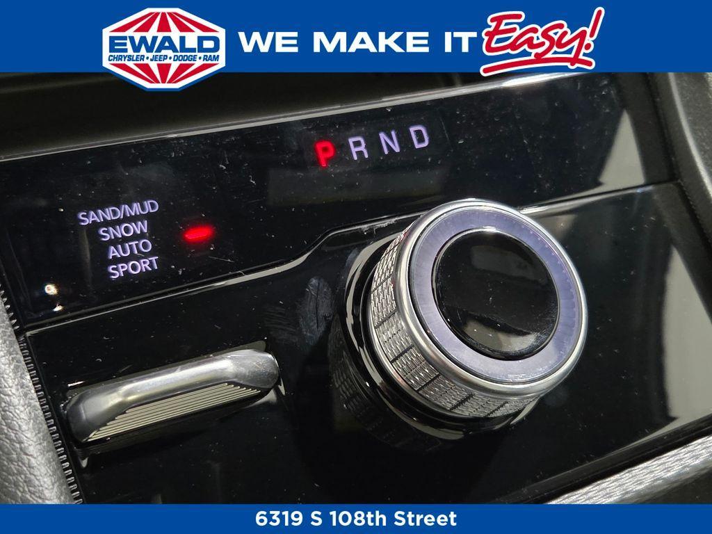 new 2025 Jeep Grand Cherokee car, priced at $47,935