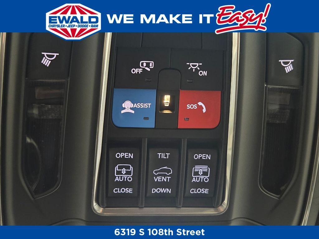 new 2025 Jeep Grand Cherokee car, priced at $47,935