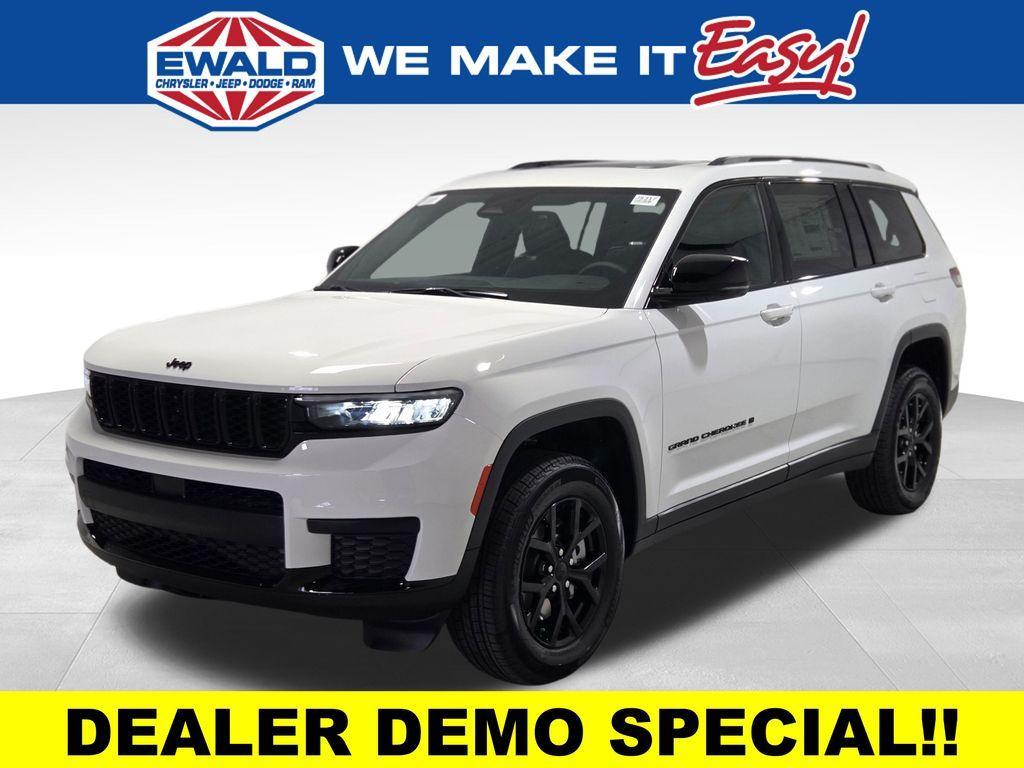 new 2025 Jeep Grand Cherokee L car, priced at $42,195
