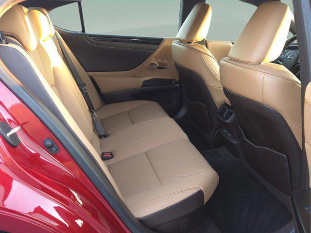 used 2021 Lexus ES 300h car, priced at $29,998