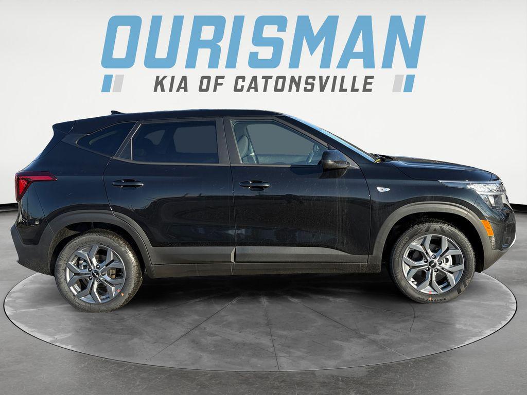 new 2026 Kia Seltos car, priced at $24,701