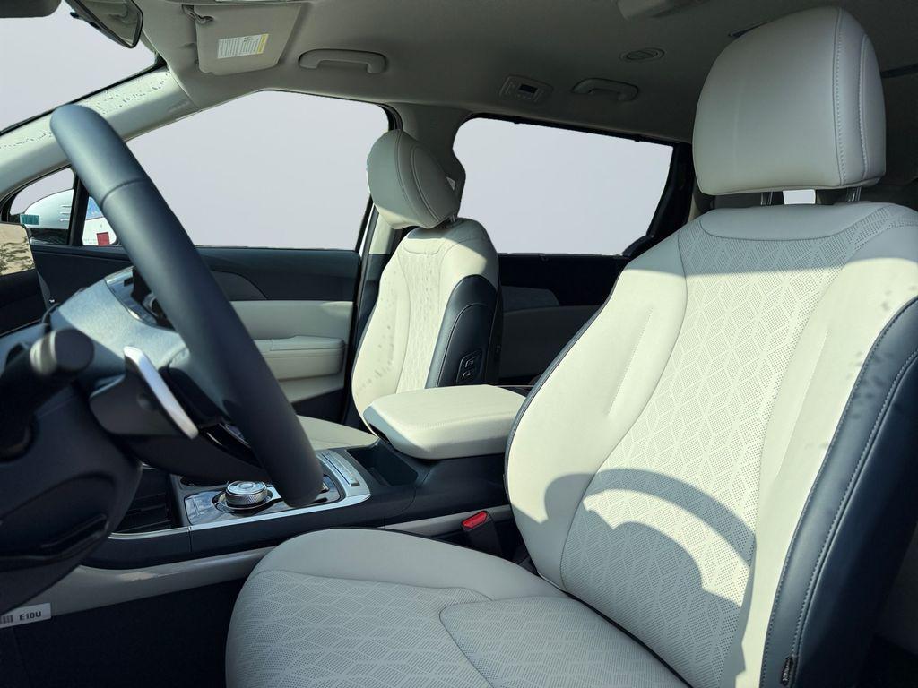 new 2026 Kia Carnival Hybrid car, priced at $43,421