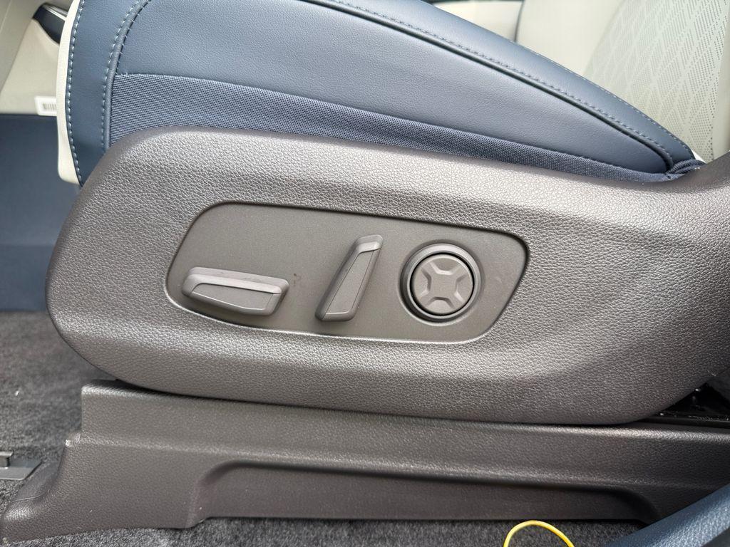 new 2026 Kia Carnival Hybrid car, priced at $43,421