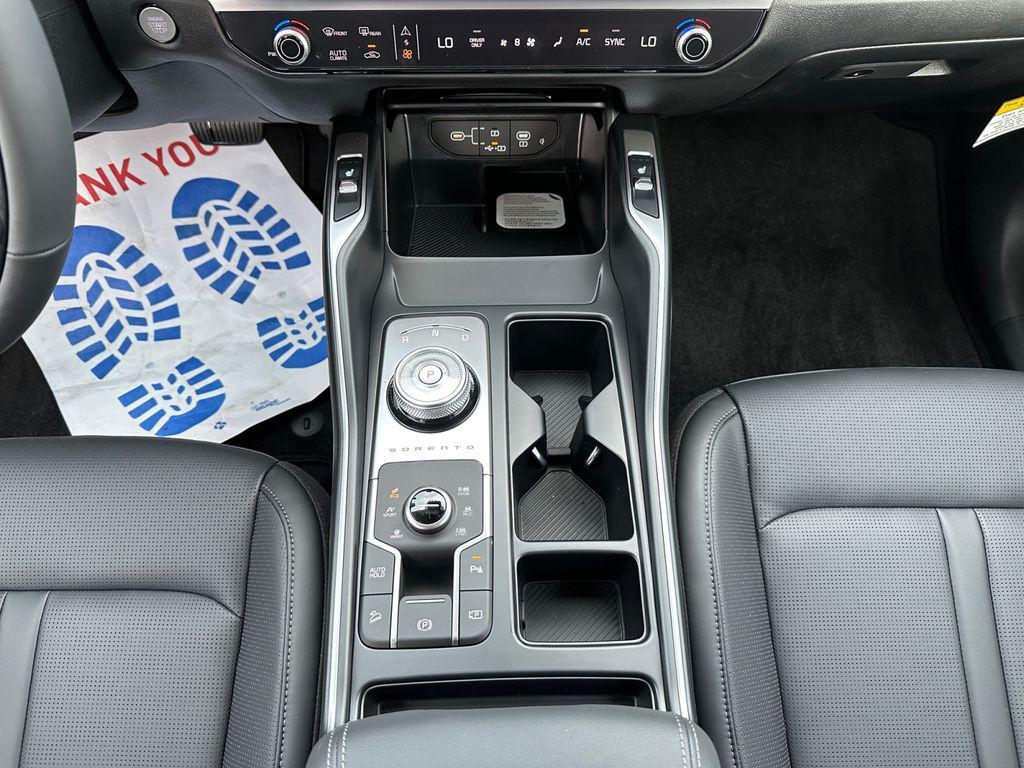 new 2026 Kia Sorento Hybrid car, priced at $41,899
