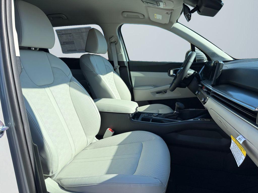 new 2026 Kia Sorento car, priced at $40,286