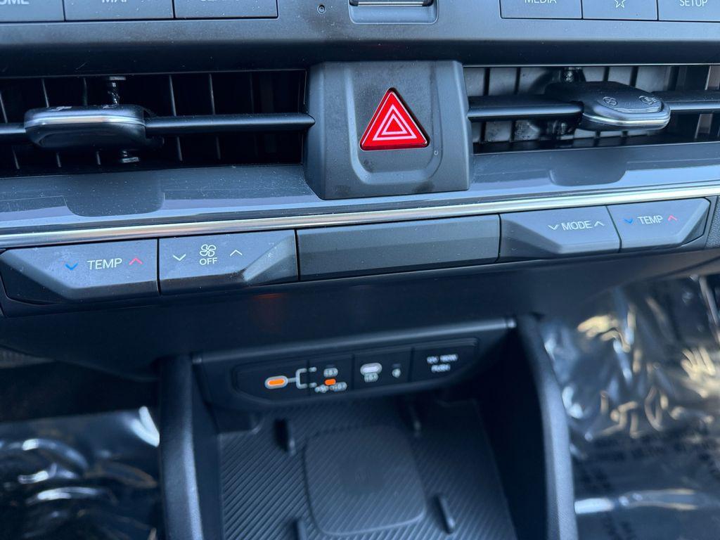 used 2025 Kia K4 car, priced at $20,000