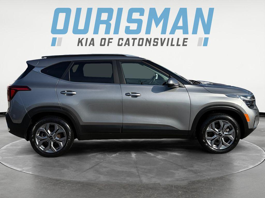 used 2024 Kia Seltos car, priced at $22,400