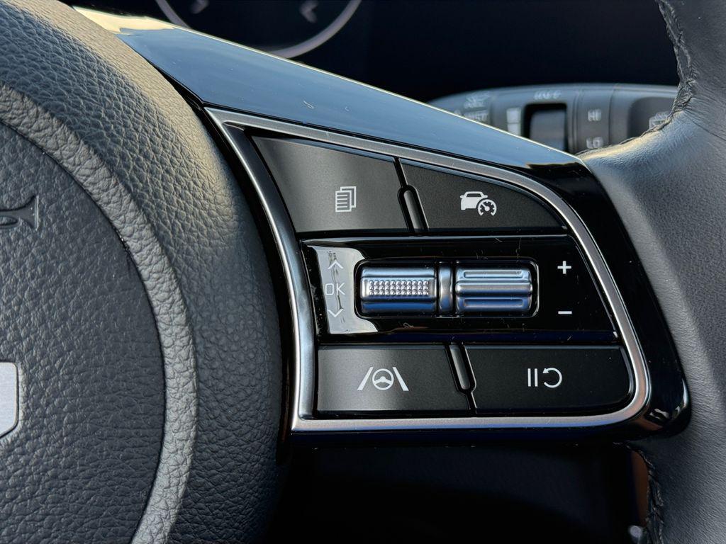 used 2024 Kia Seltos car, priced at $22,400