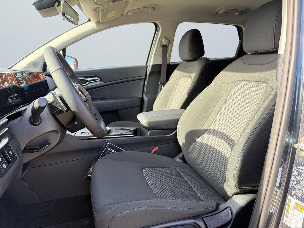 new 2026 Kia Sportage Hybrid car, priced at $30,658