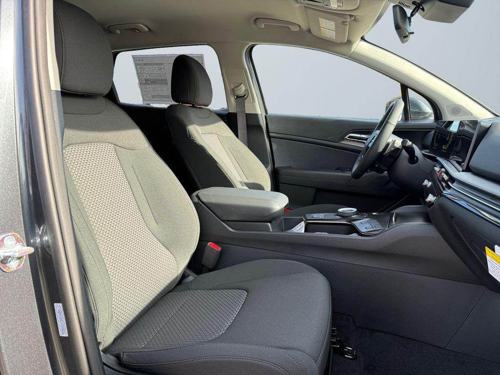 new 2026 Kia Sportage Hybrid car, priced at $30,658