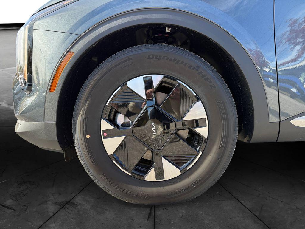 new 2026 Kia Sportage Hybrid car, priced at $30,658