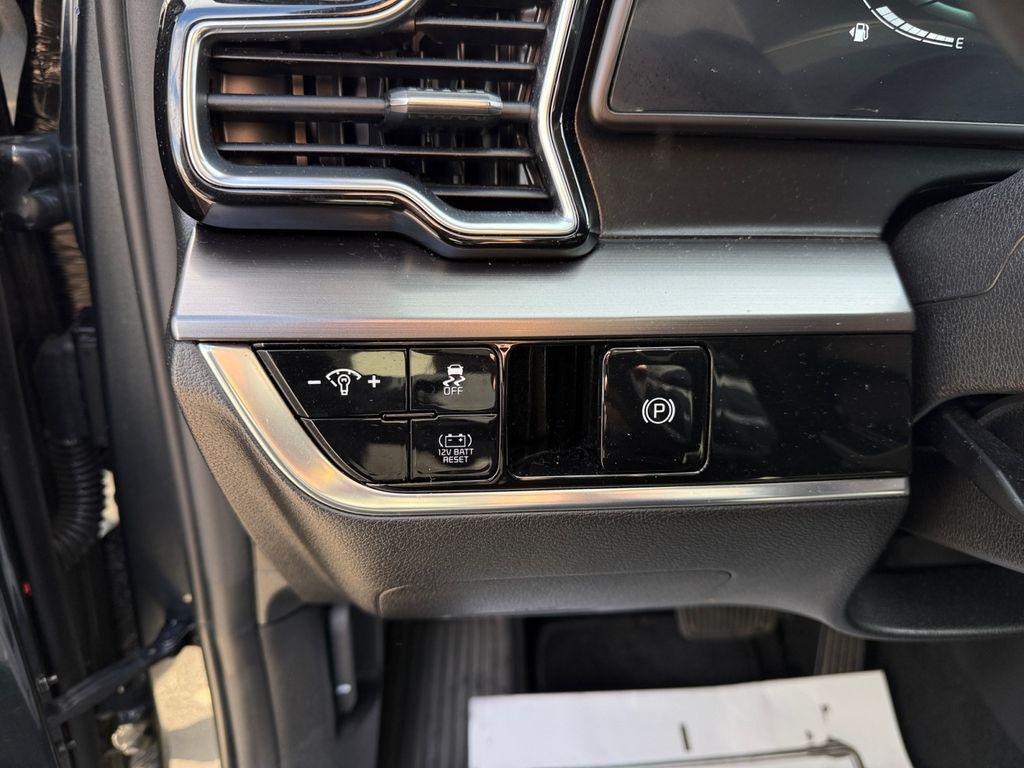 used 2023 Kia Sportage Hybrid car, priced at $24,000