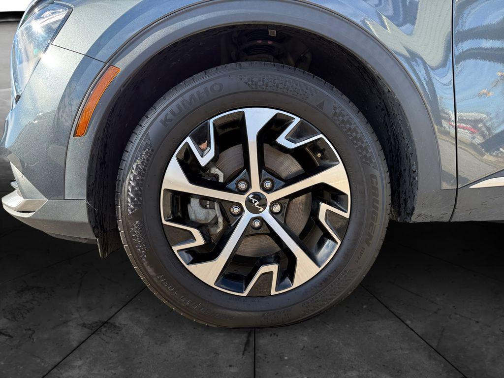 used 2023 Kia Sportage Hybrid car, priced at $24,000