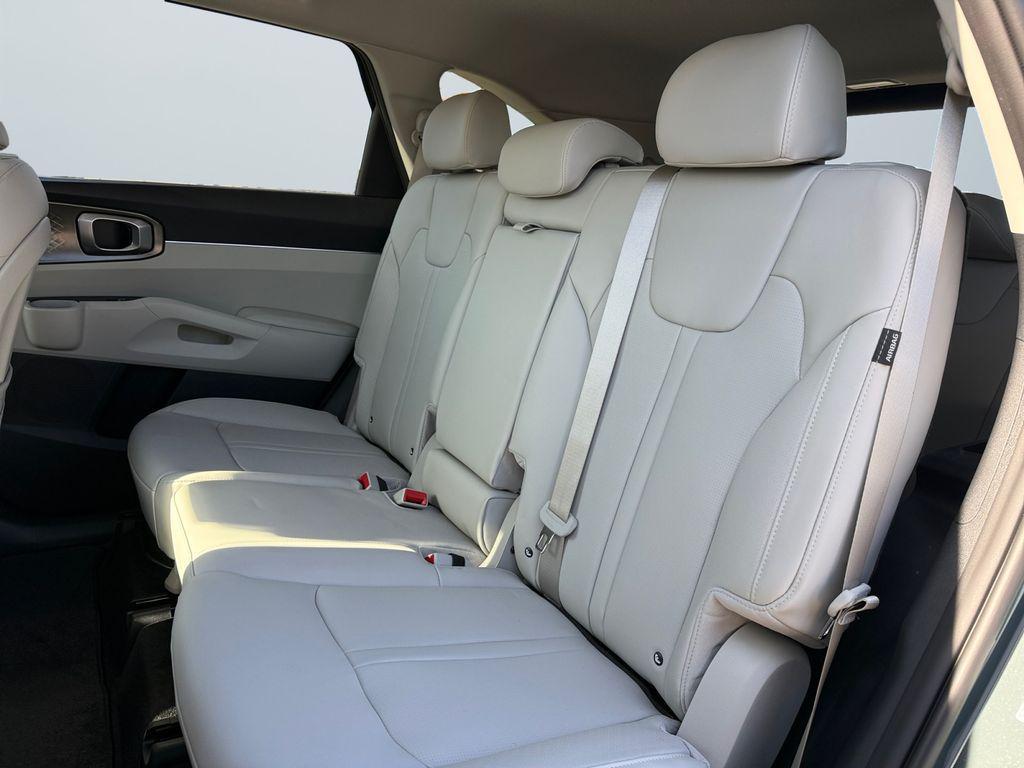 new 2026 Kia Sorento Hybrid car, priced at $41,237
