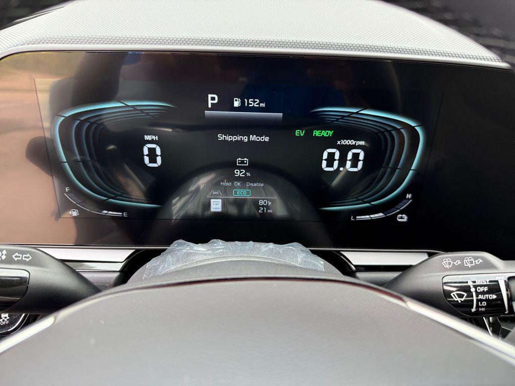 new 2025 Kia Niro car, priced at $28,330