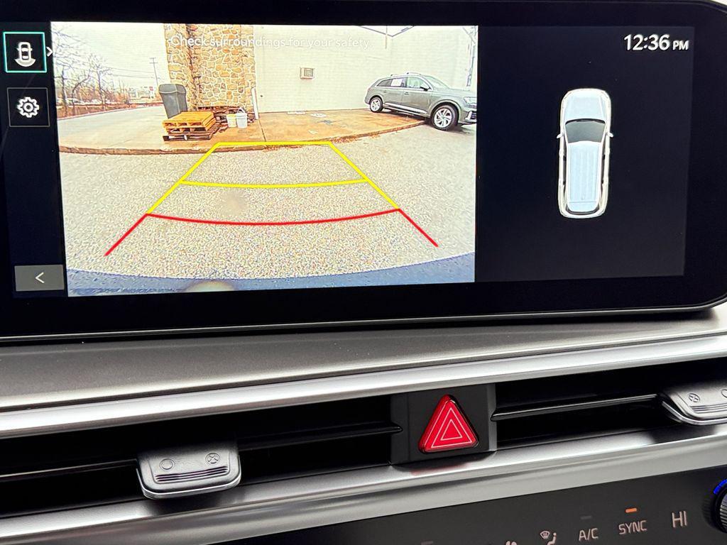 new 2026 Kia Sorento Hybrid car, priced at $42,595