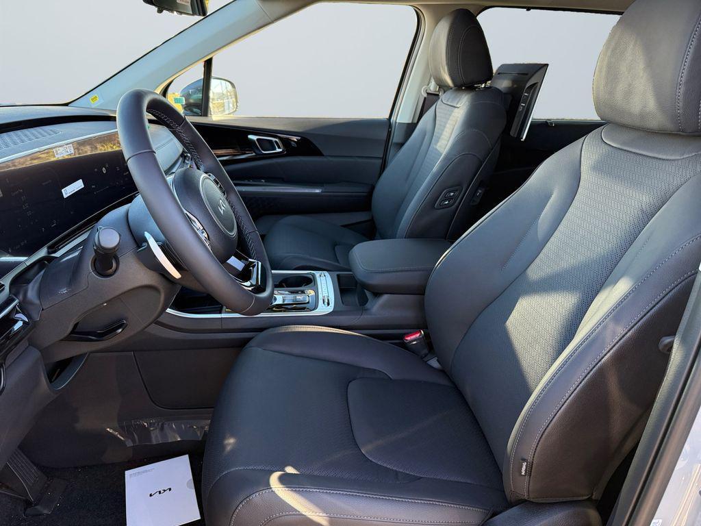 new 2026 Kia Carnival Hybrid car, priced at $55,579