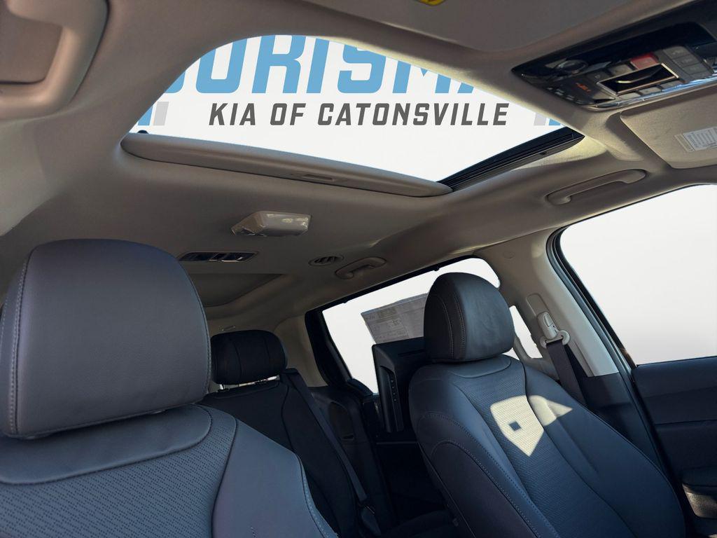 new 2026 Kia Carnival Hybrid car, priced at $55,579