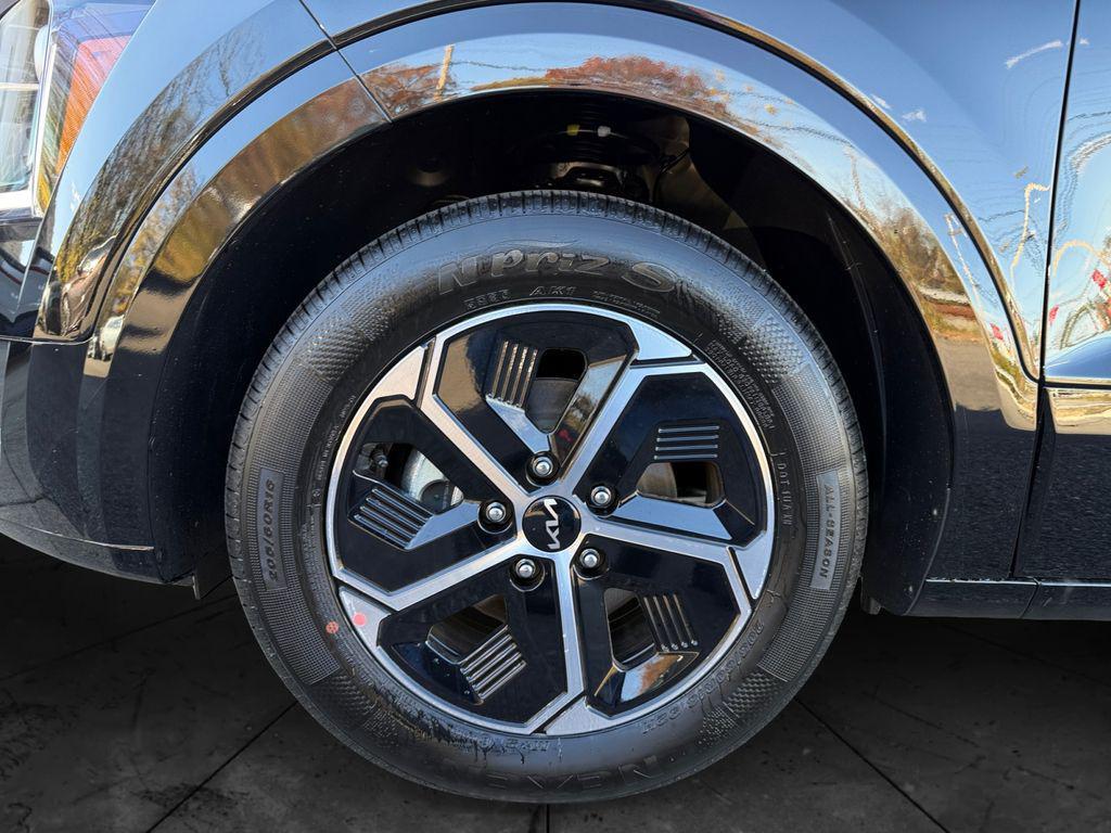 new 2026 Kia Niro car, priced at $33,725