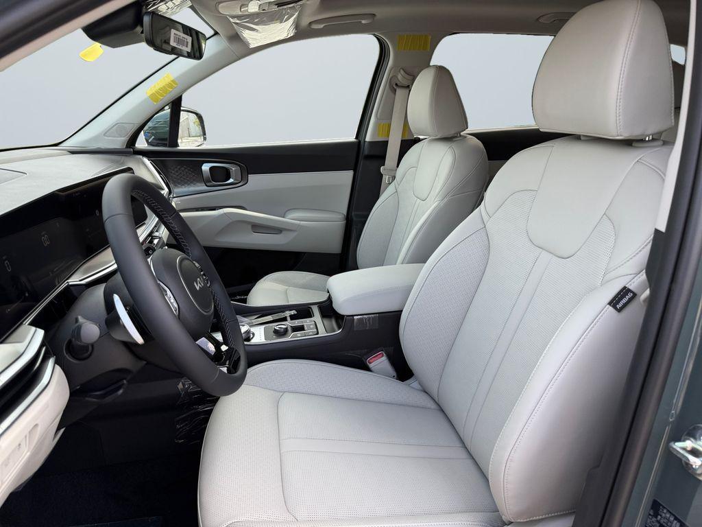 new 2025 Kia Sorento Hybrid car, priced at $40,975