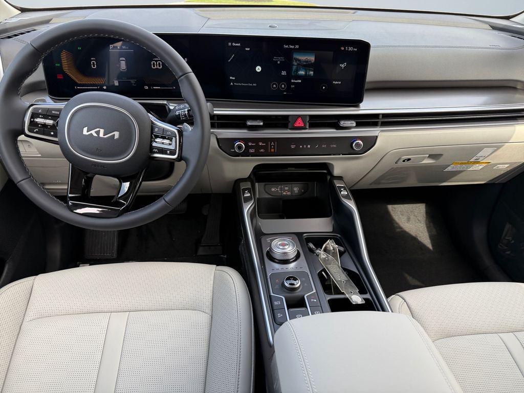 new 2025 Kia Sorento Hybrid car, priced at $40,975