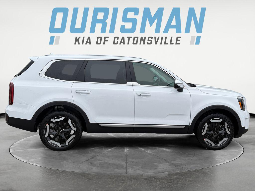 new 2025 Kia Telluride car, priced at $39,950