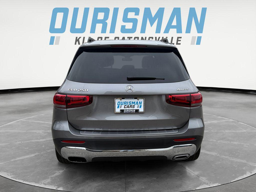 used 2021 Mercedes-Benz GLB 250 car, priced at $22,900