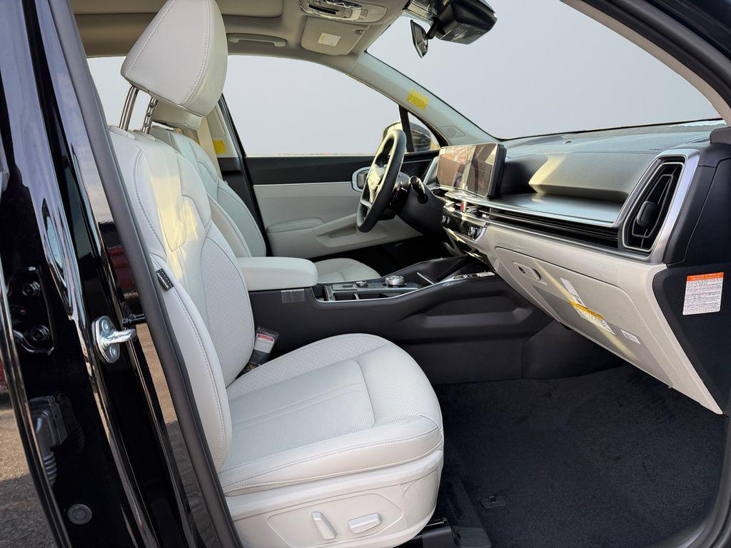 new 2026 Kia Sorento Hybrid car, priced at $42,782