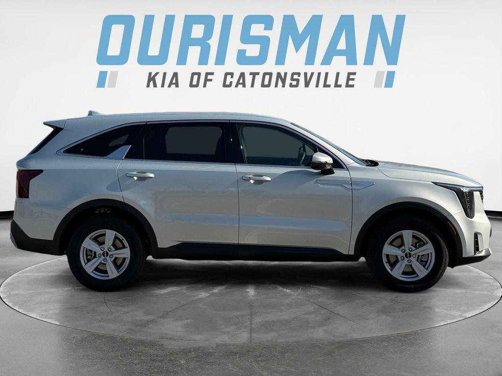 new 2026 Kia Sorento car, priced at $32,515