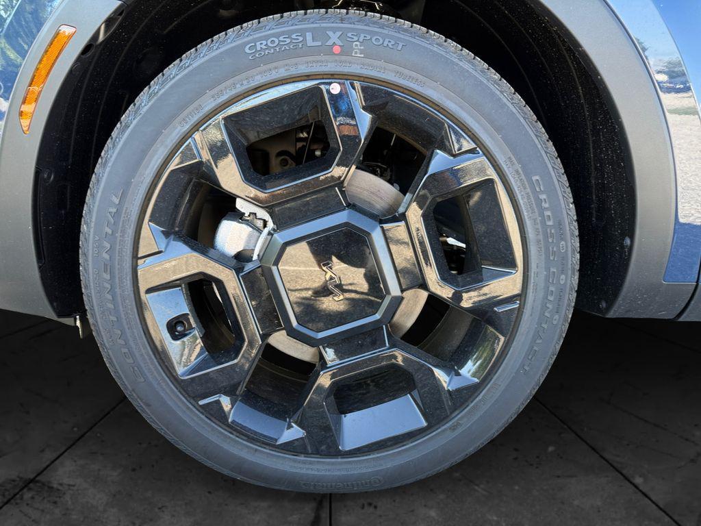 new 2025 Kia Sorento car, priced at $44,145