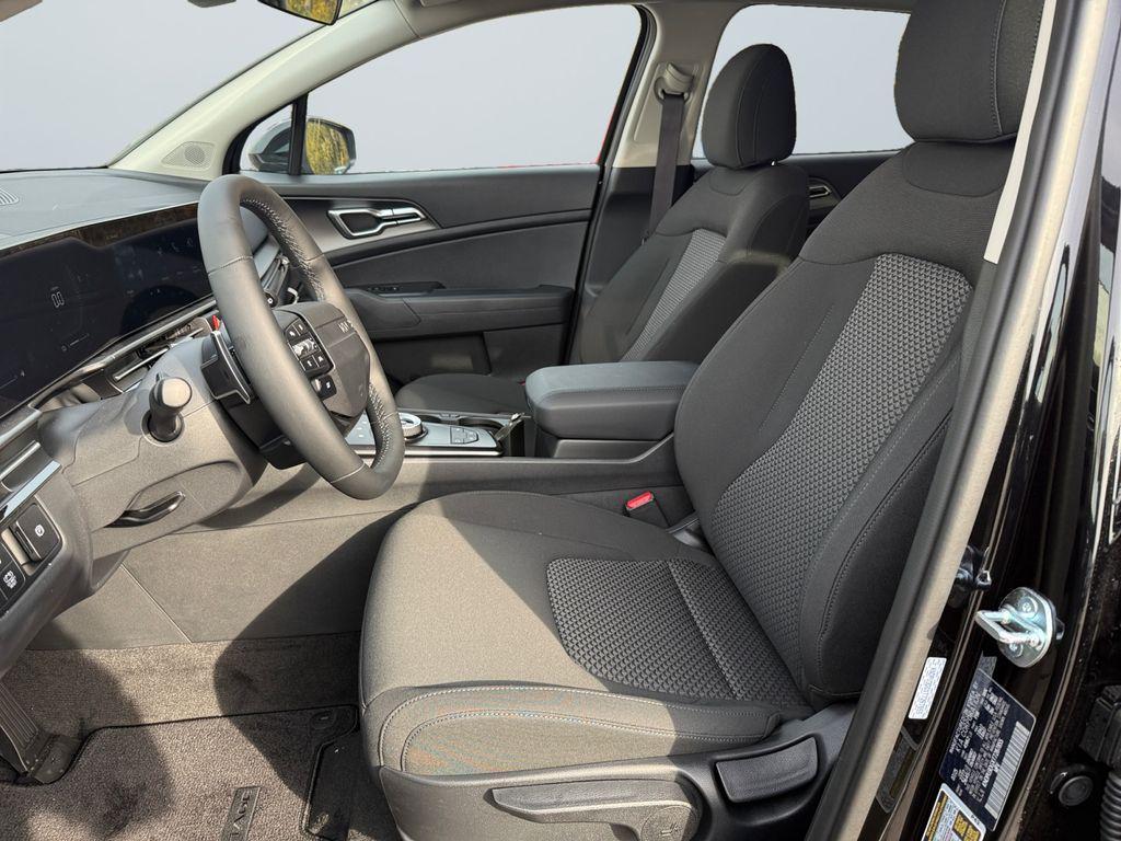 new 2026 Kia Sportage Hybrid car, priced at $30,658