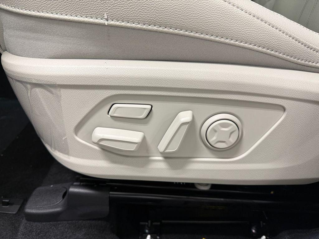 new 2026 Kia Sorento Hybrid car, priced at $47,390