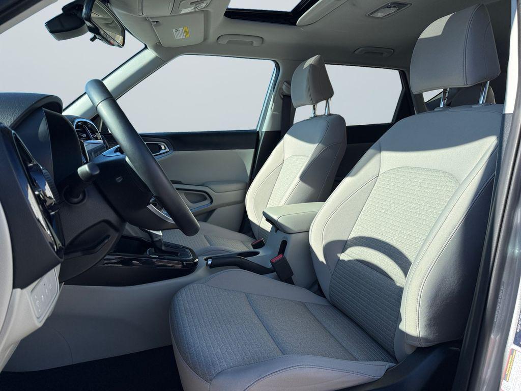 used 2025 Kia Soul car, priced at $23,000