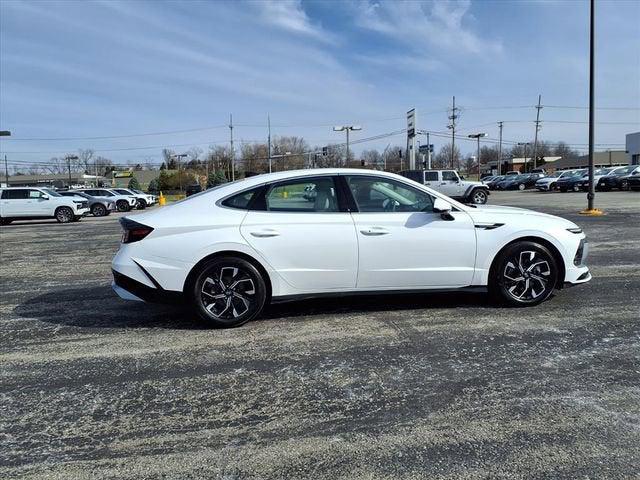 used 2025 Hyundai Sonata car, priced at $22,897