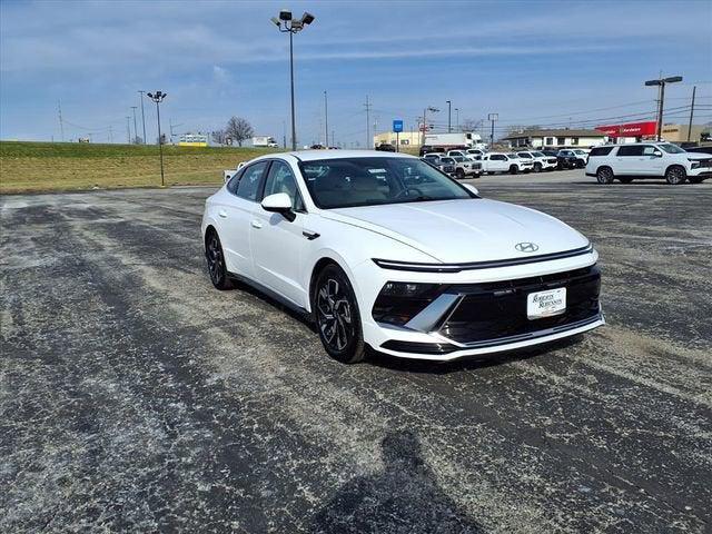 used 2025 Hyundai Sonata car, priced at $22,897