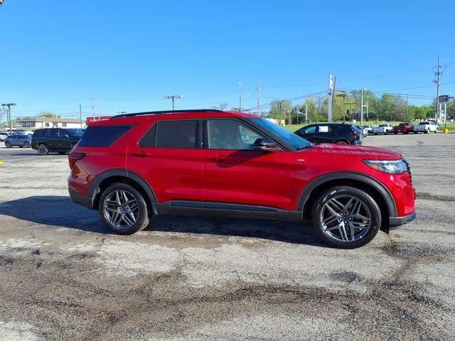 used 2025 Ford Explorer car, priced at $38,387