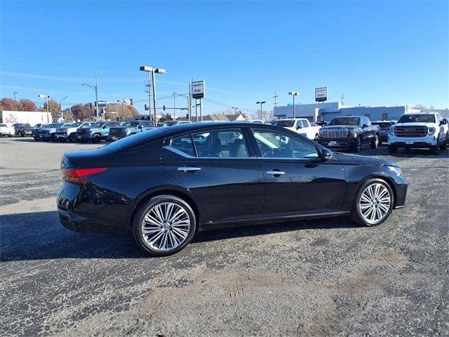 used 2023 Nissan Altima car, priced at $20,898