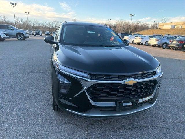 used 2025 Chevrolet Trax car, priced at $19,988