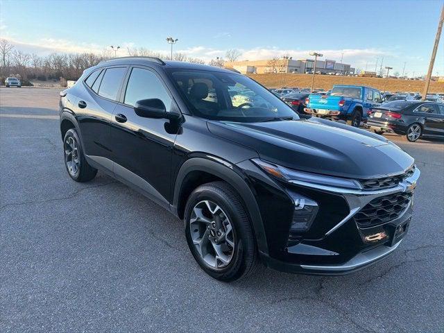 used 2025 Chevrolet Trax car, priced at $19,988