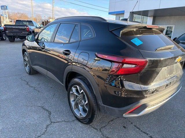 used 2025 Chevrolet Trax car, priced at $20,988