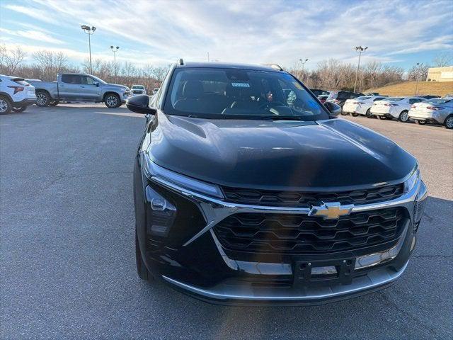 used 2025 Chevrolet Trax car, priced at $20,988