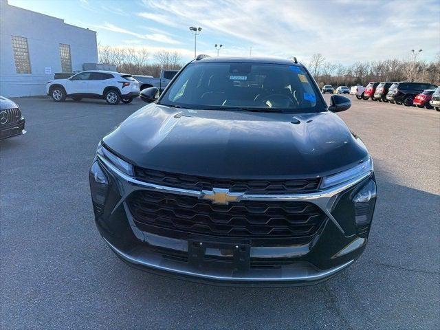 used 2025 Chevrolet Trax car, priced at $20,988