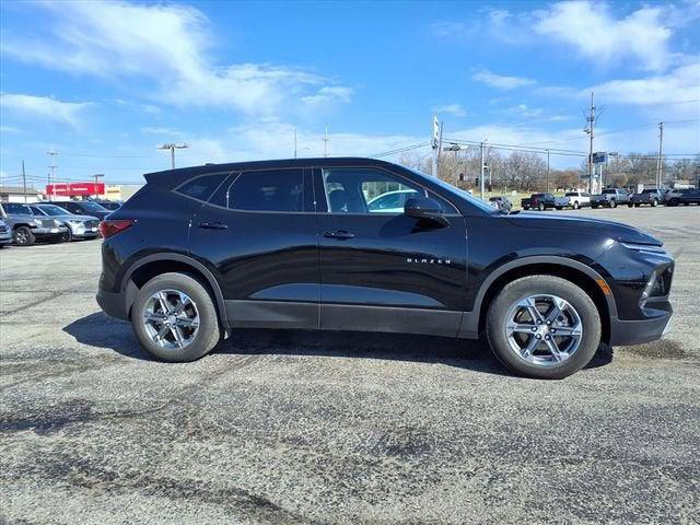 used 2025 Chevrolet Blazer car, priced at $26,387