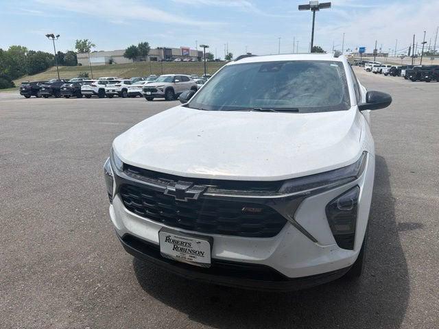 used 2025 Chevrolet Trax car, priced at $23,488