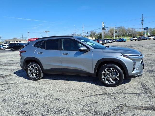 used 2025 Chevrolet Trax car, priced at $22,387