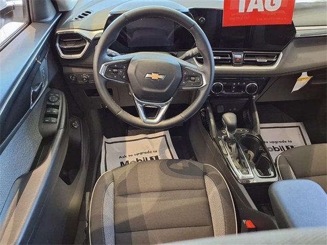 new 2025 Chevrolet TrailBlazer car, priced at $27,939