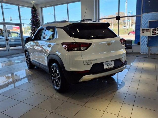 new 2025 Chevrolet TrailBlazer car, priced at $27,939