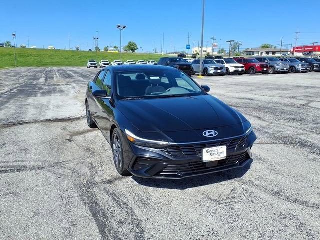 used 2025 Hyundai Elantra car, priced at $22,387
