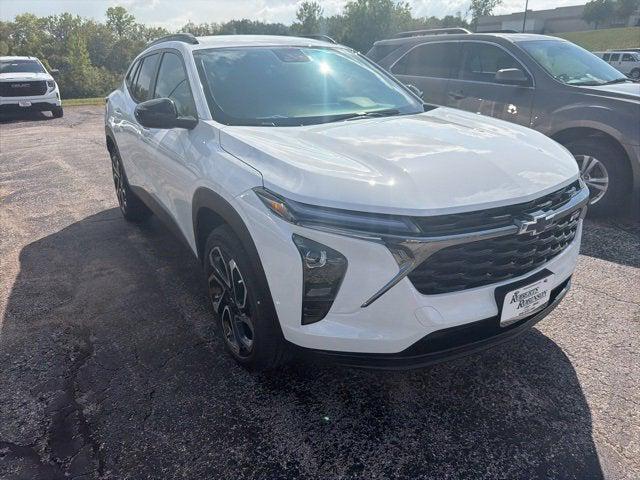 new 2025 Chevrolet Trax car, priced at $26,808